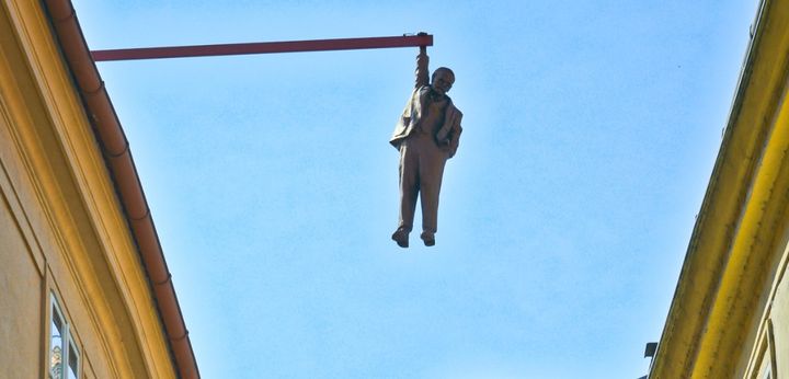 A Look to the Week Ahead: Hanging Man